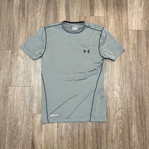 Under armor, fitted T-shirt, men’s small